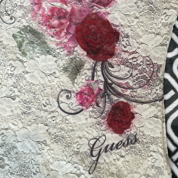 Women’s Guess lace shirt - Picture 2 of 5